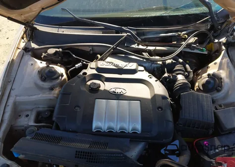 2004 Kia Optima Lx from USA, damaged, VIN KNAGD126845321753